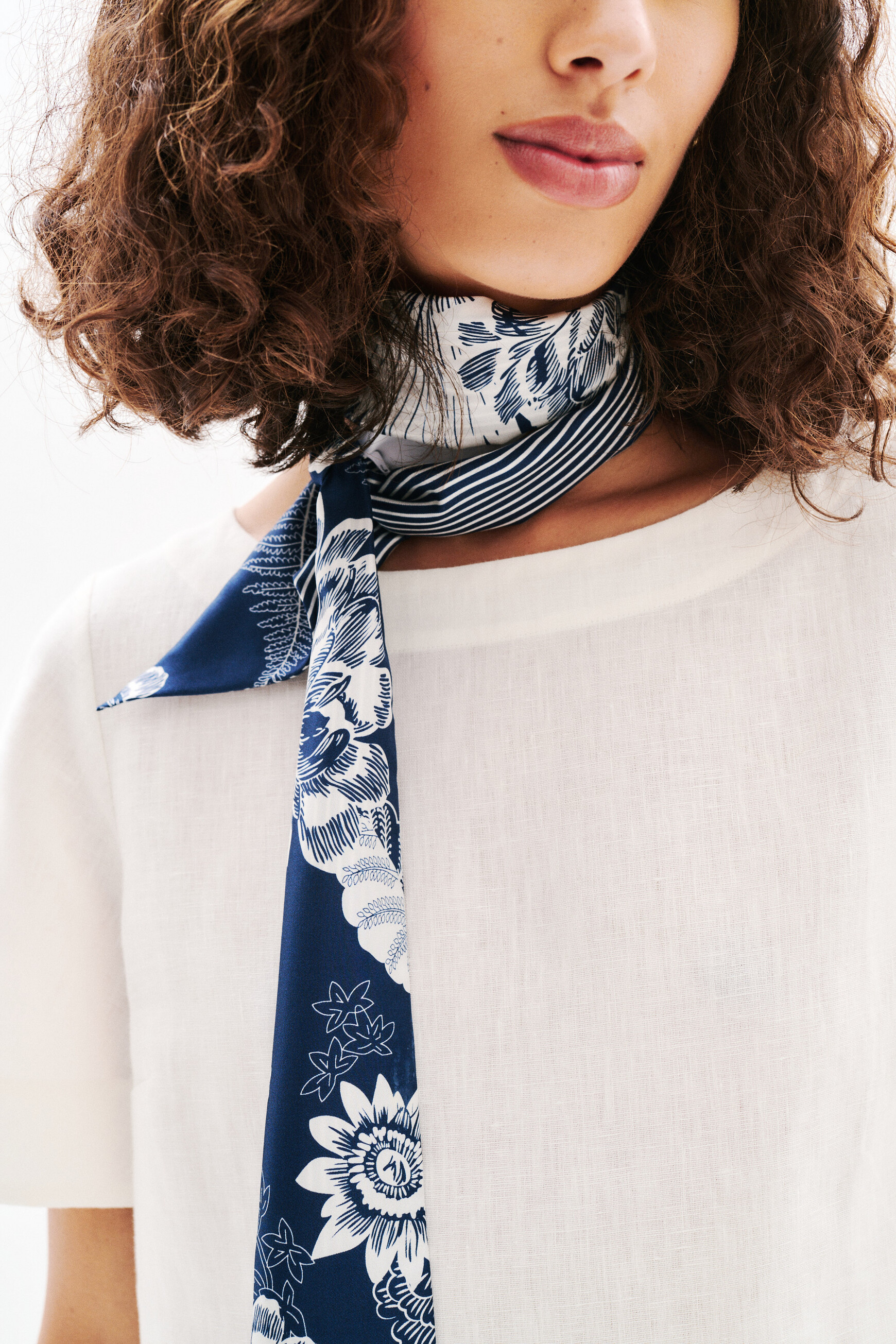 mila sjaal 100 zijde marineblauw vrouw Mila sjaal 100% zijde marineblauw vrouw