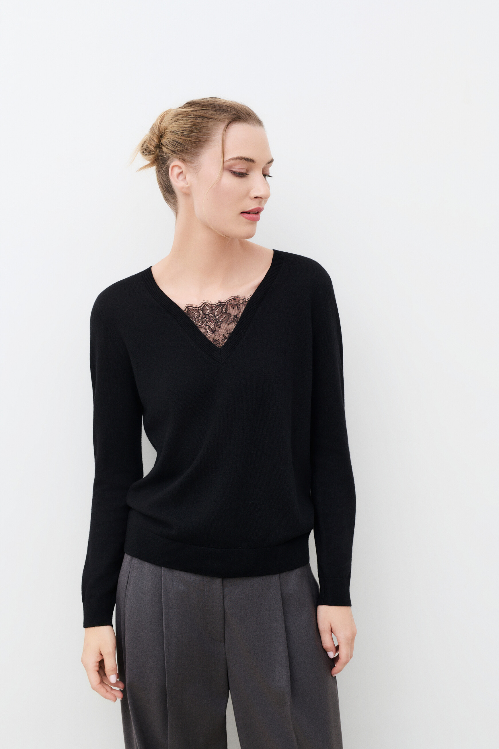 Mclaudine sweater black woman