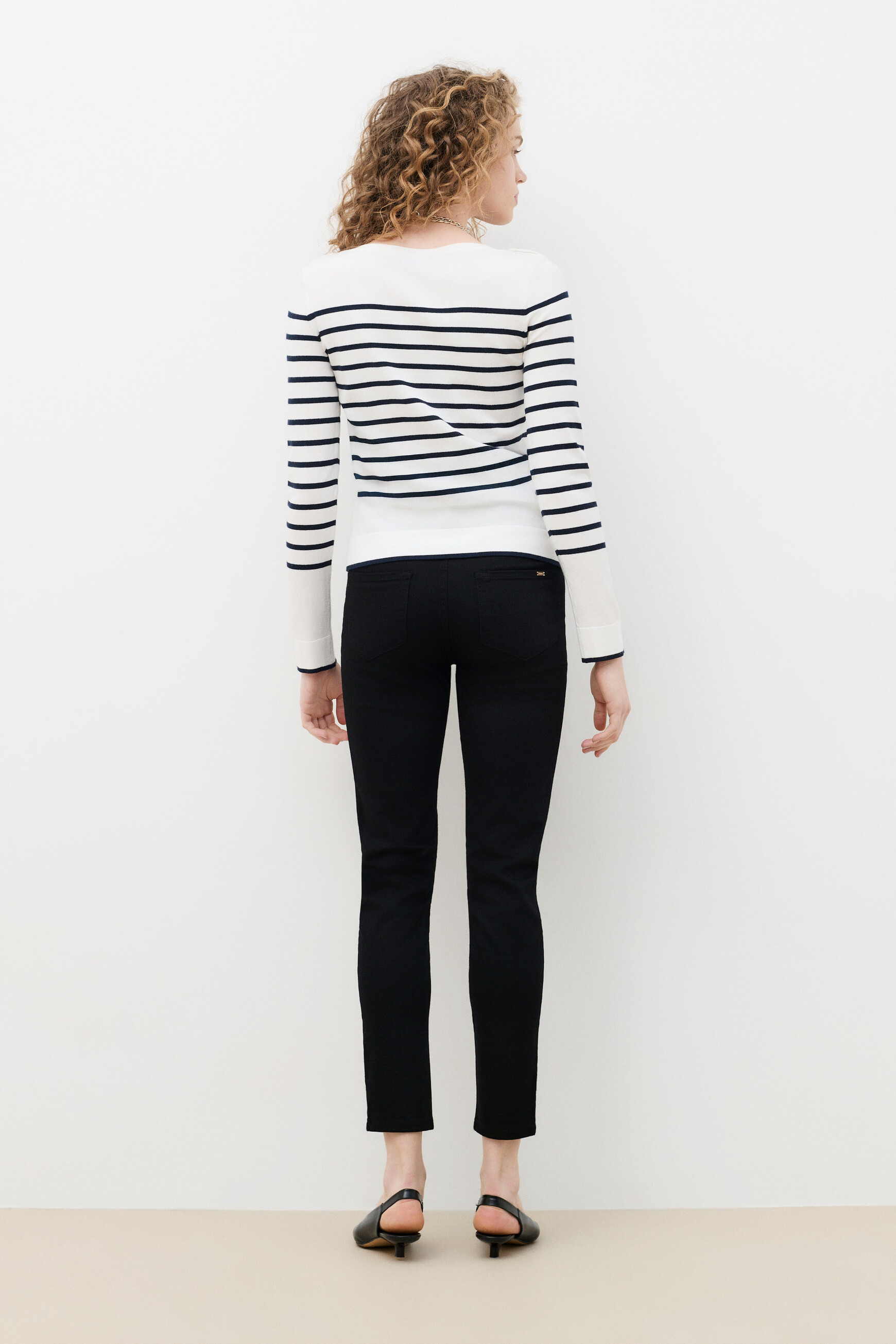 Mjuliana sweater cream woman