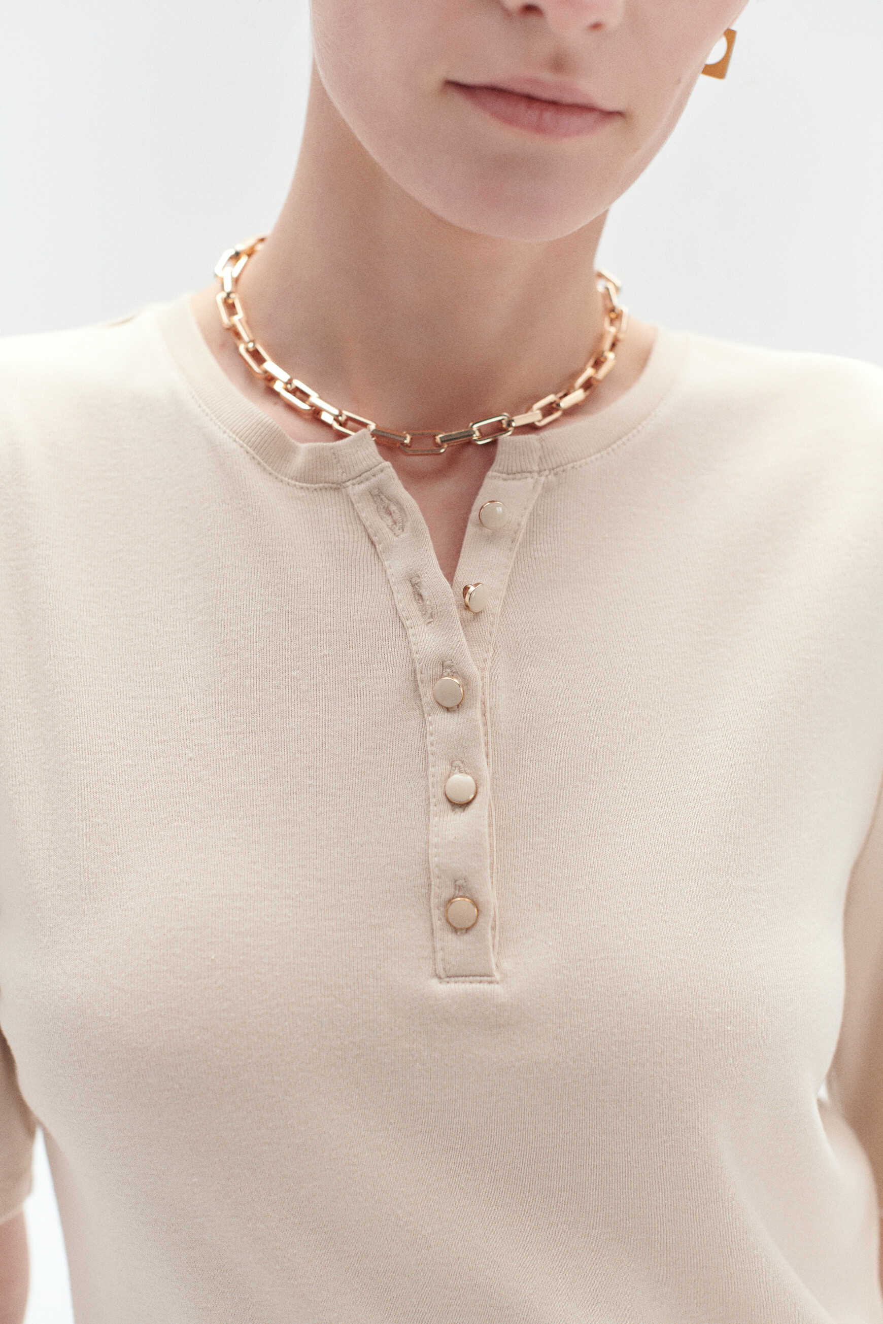 t shirt boutonne andrea beige femme T-shirt boutonné andrea beige femme