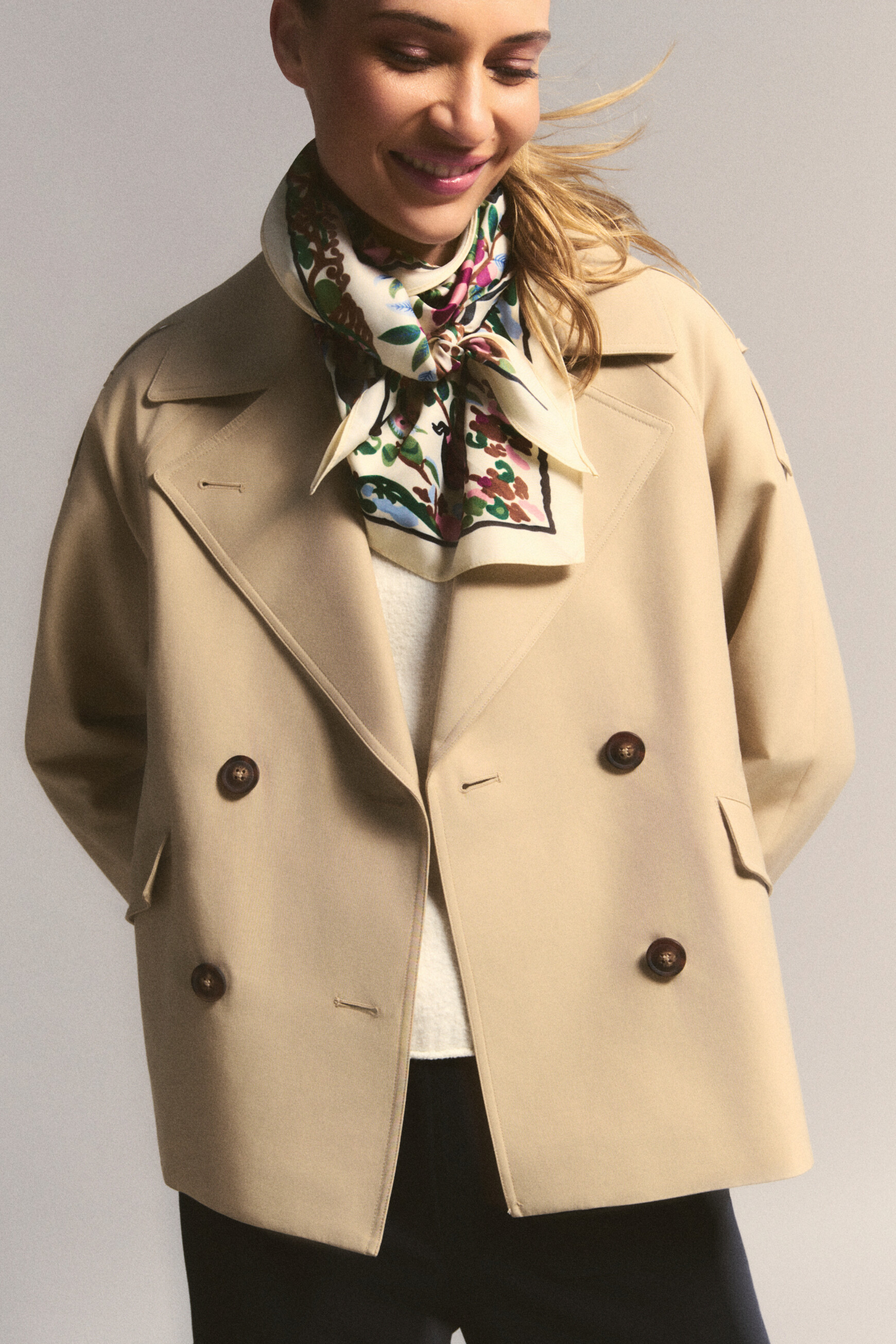 Lugaria scarf cream woman