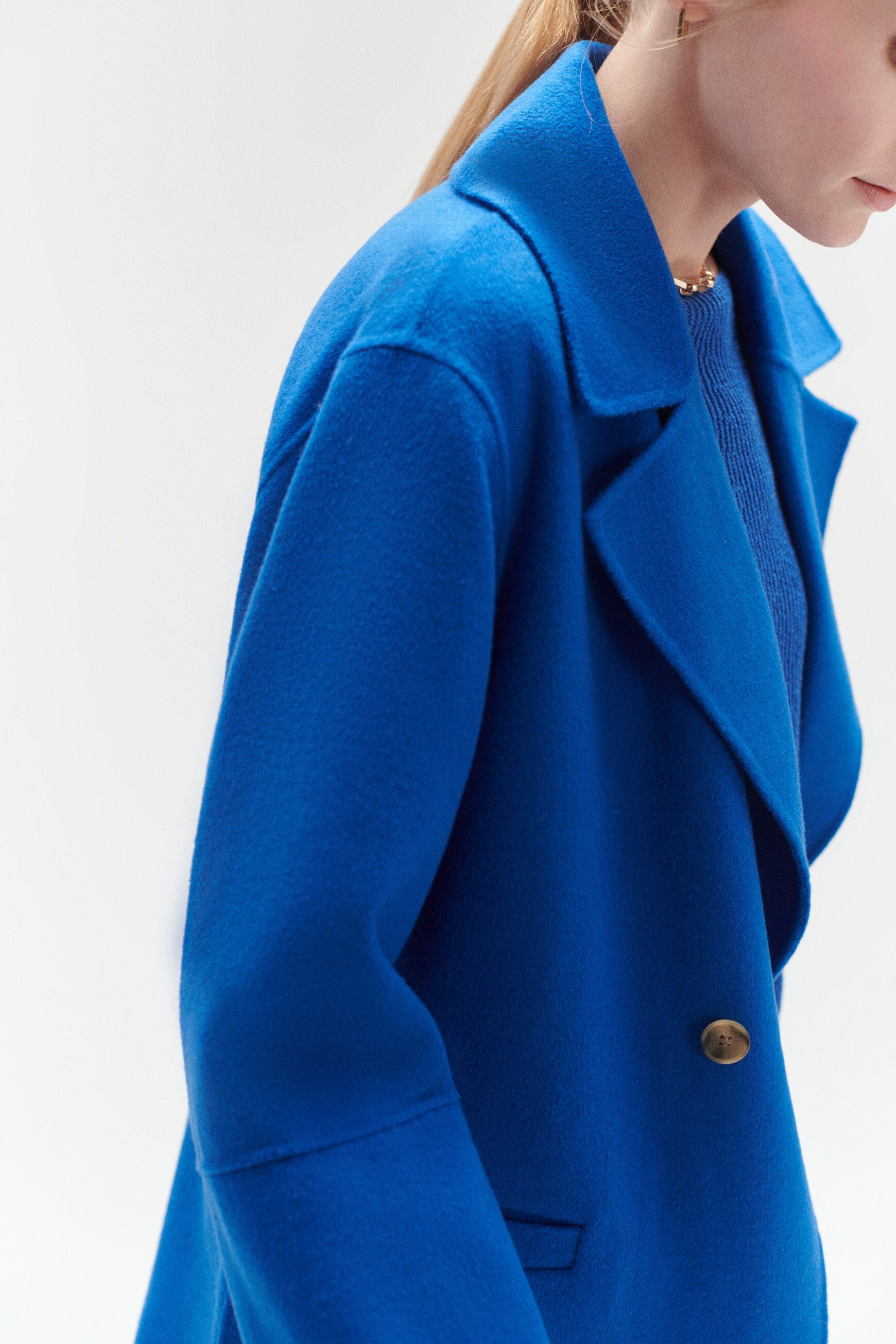 manteau bleu électrique