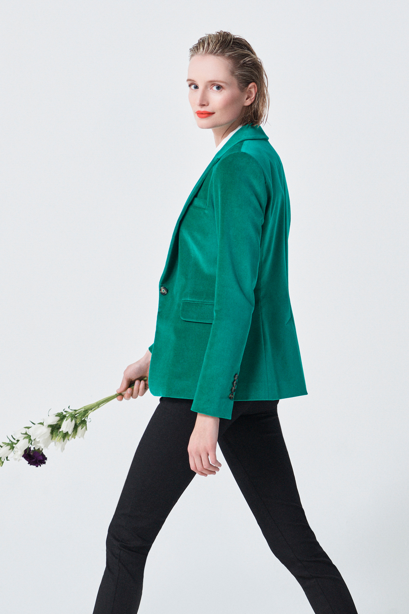 outfit blazer verde menta mujer