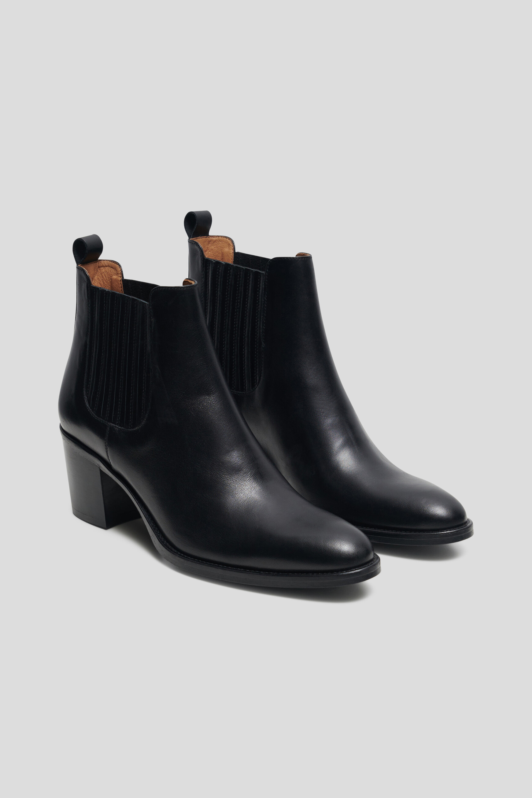 echupa boots black woman