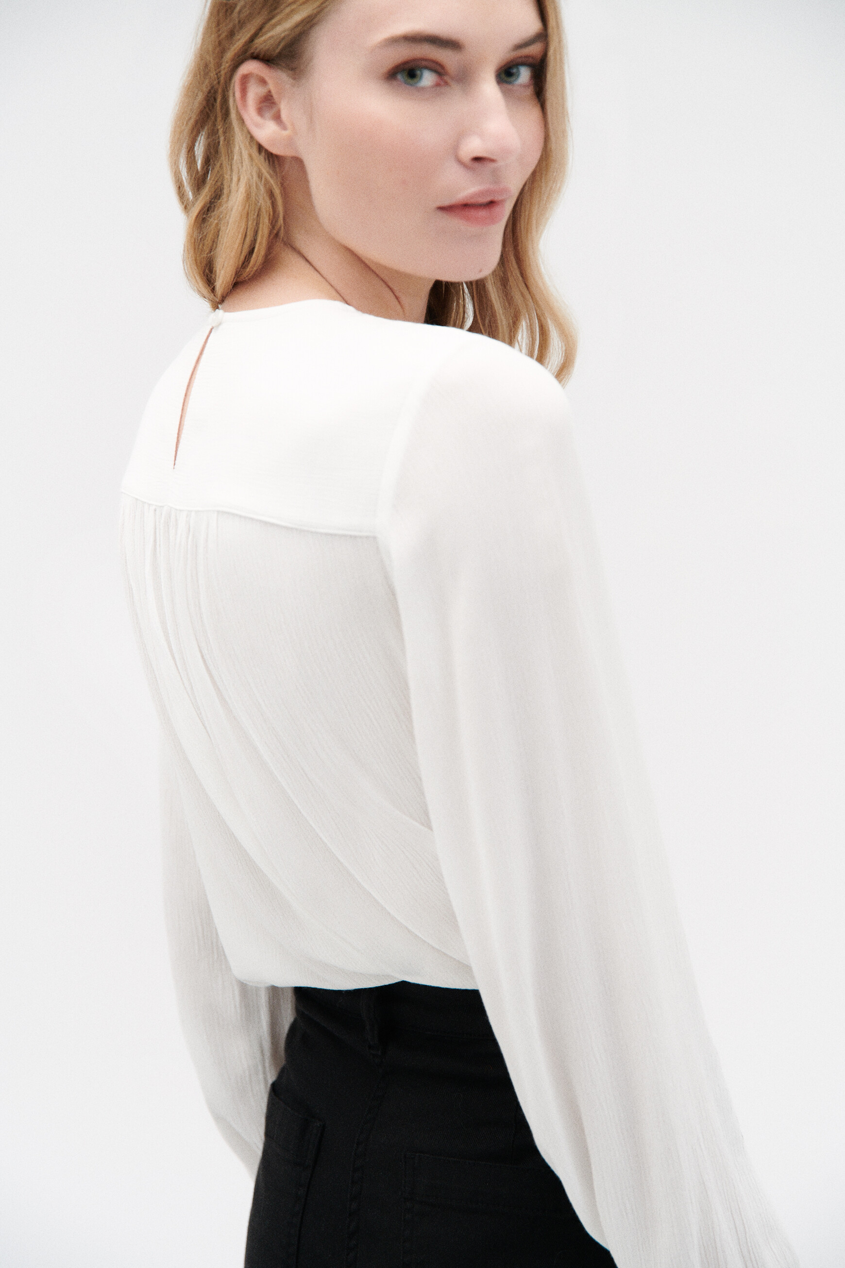 blusa iris marfil mujer blusa iris marfil mujer