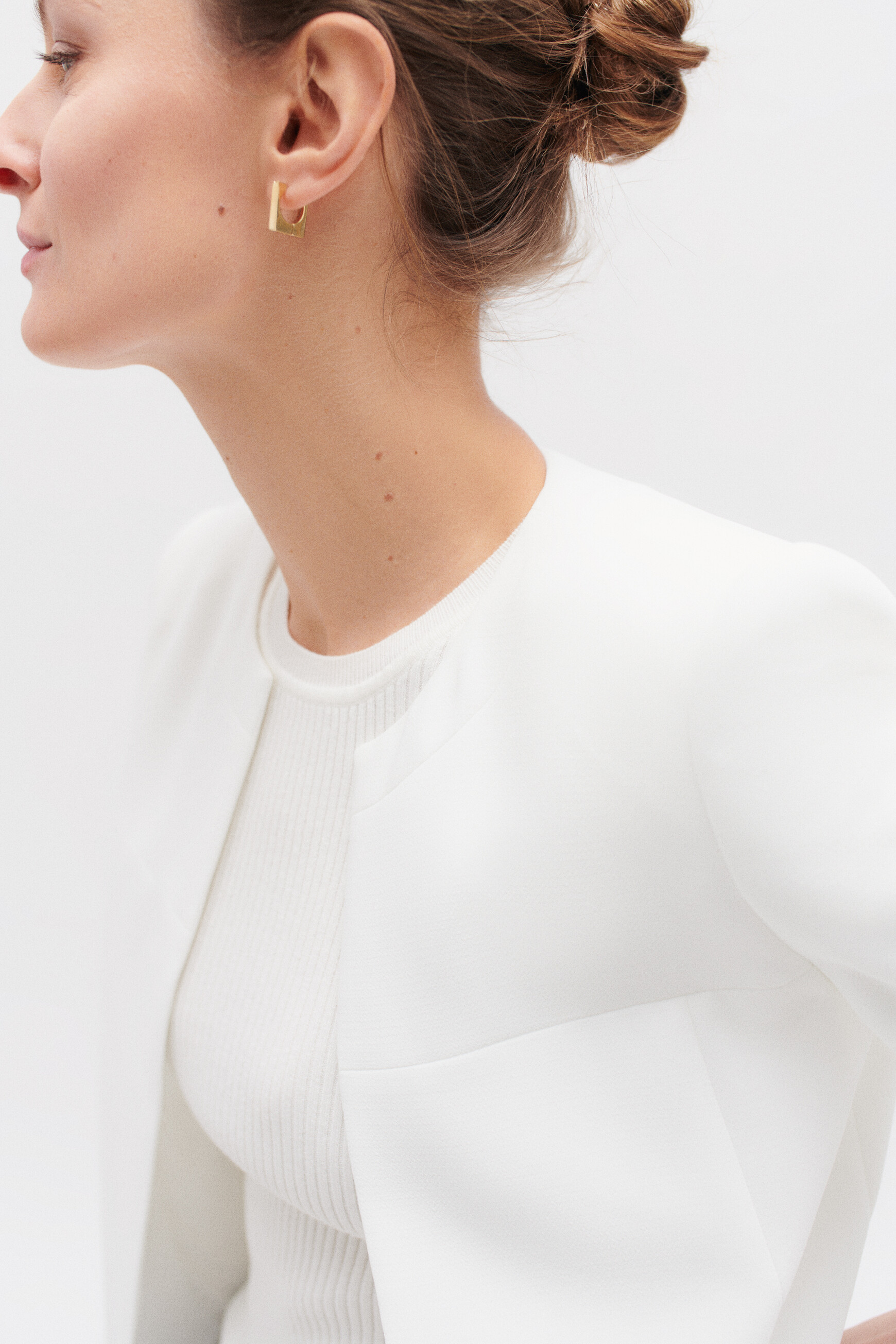 veste longueur midi et coupe structuree ivoire femme Veste longueur midi et coupe structurée. ivoire femme