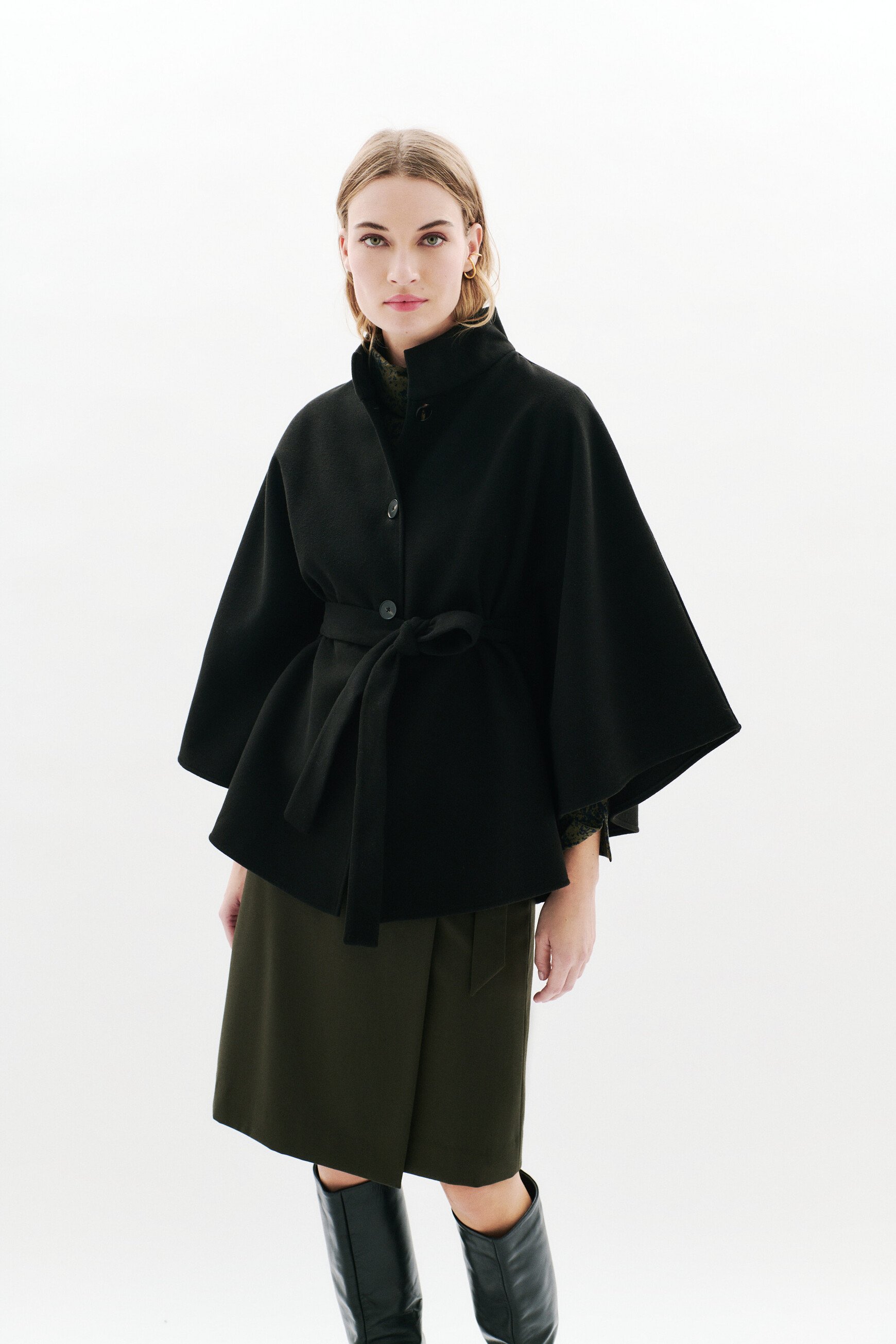 hacaro poncho black woman Hacaro poncho black woman
