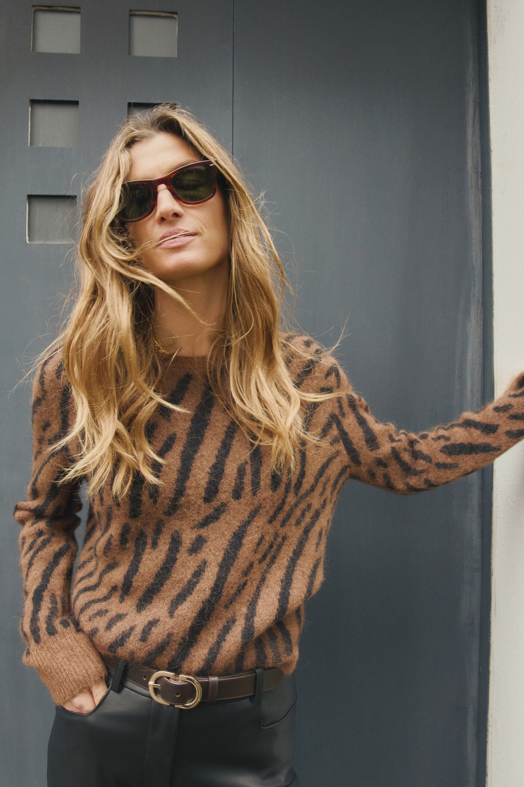 Mtania sweater dark brown woman