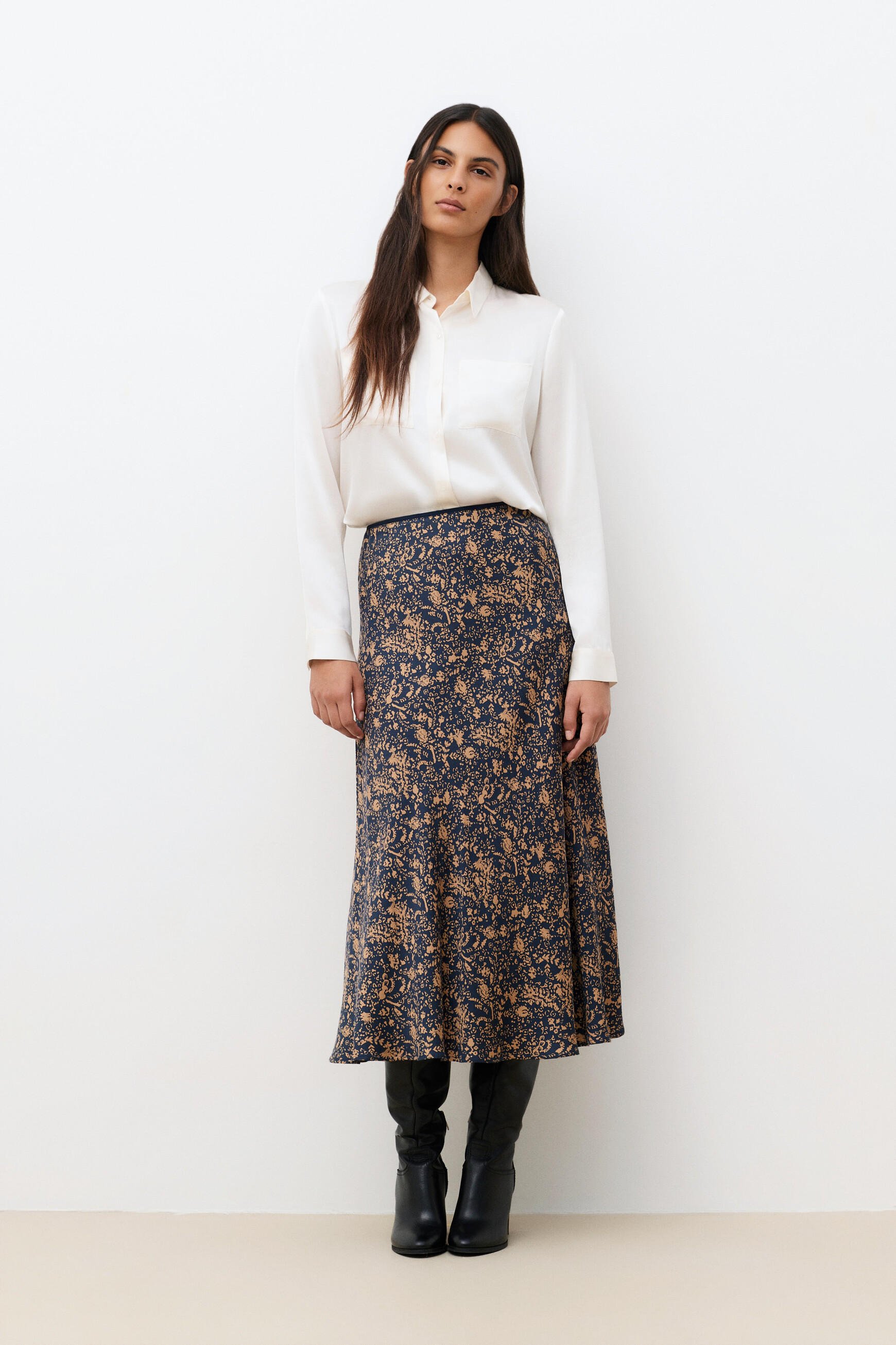 Jalentina2 skirt black woman