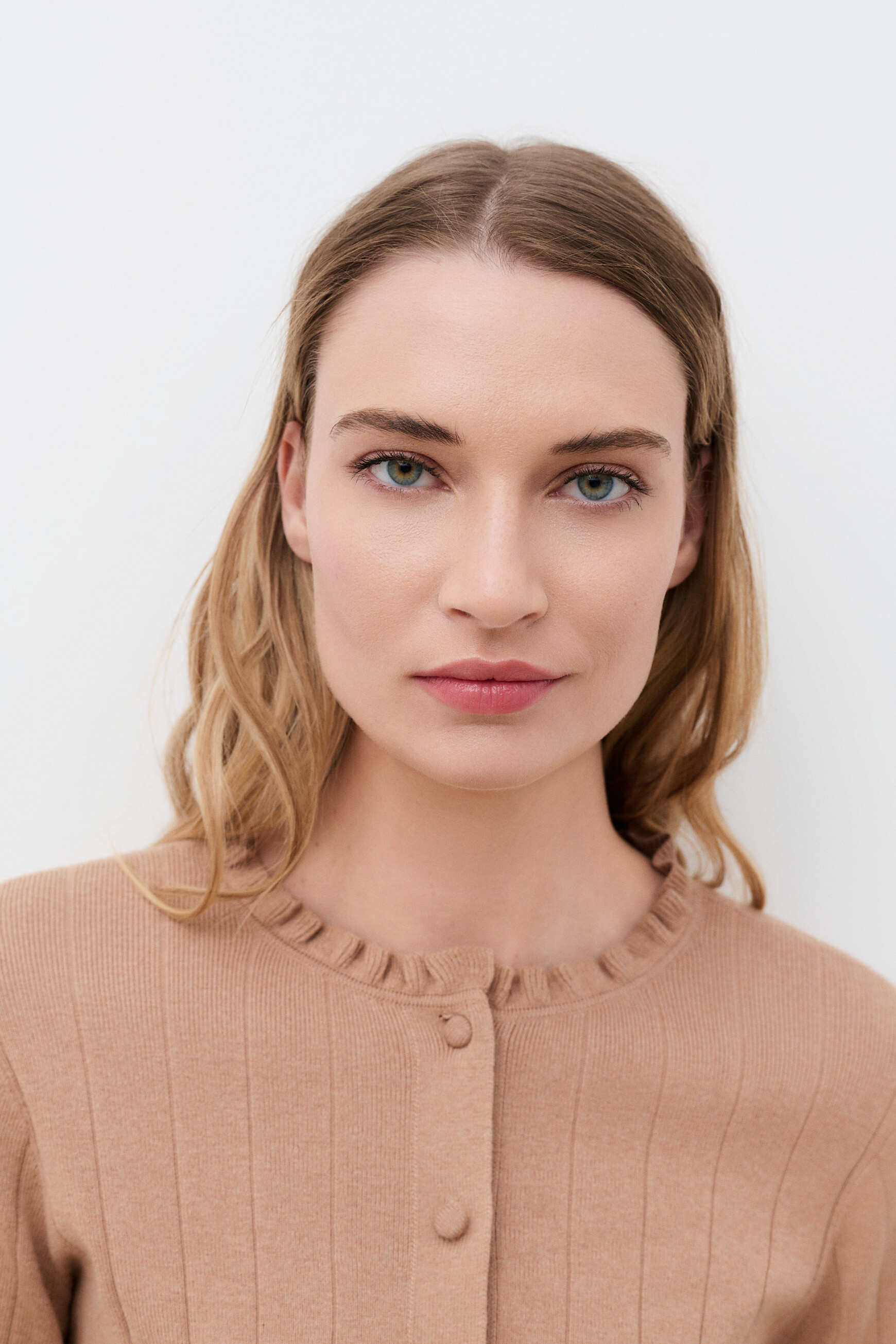 Mdixie cardigan camel woman