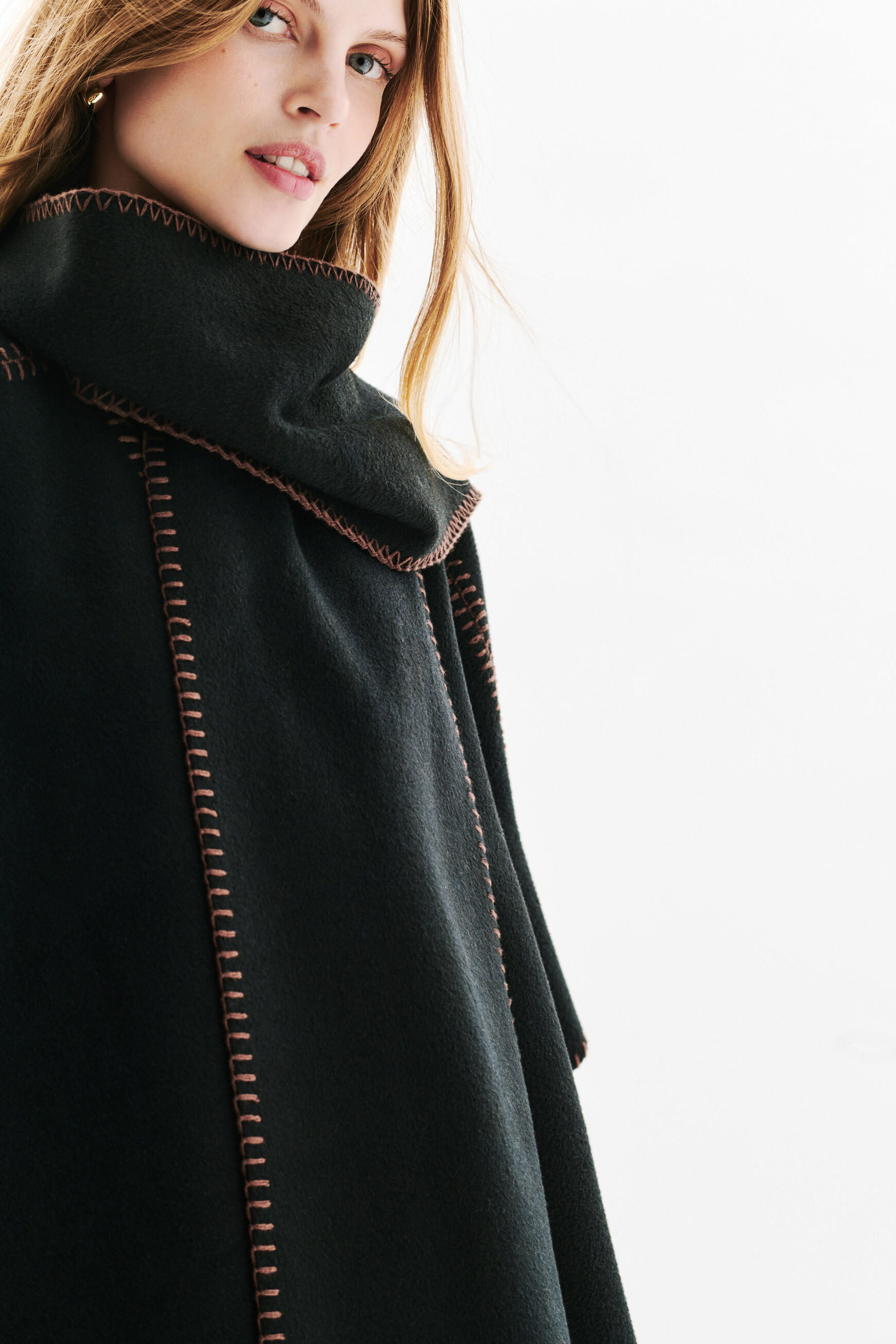 Hester poncho black woman