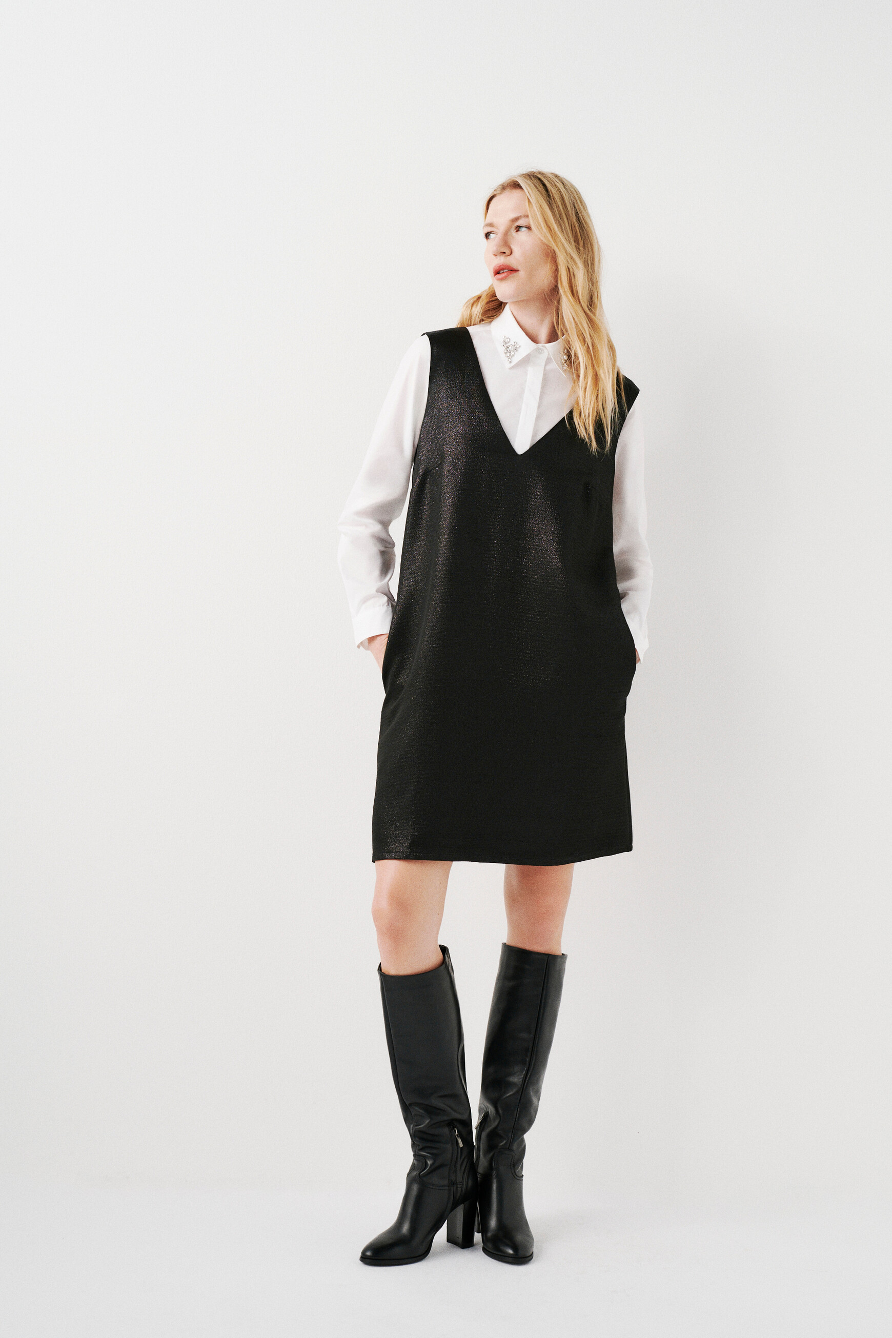 Robe Caroll Gris Et Noir Taille 42 - Style Régulier, Longueur Genou, Matière Viscose/laine - Occasion Très Bon état